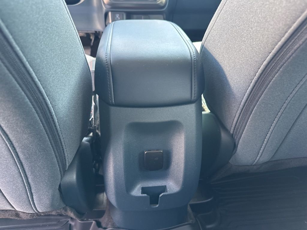 Used 2024 Beige Ford XLT image 25