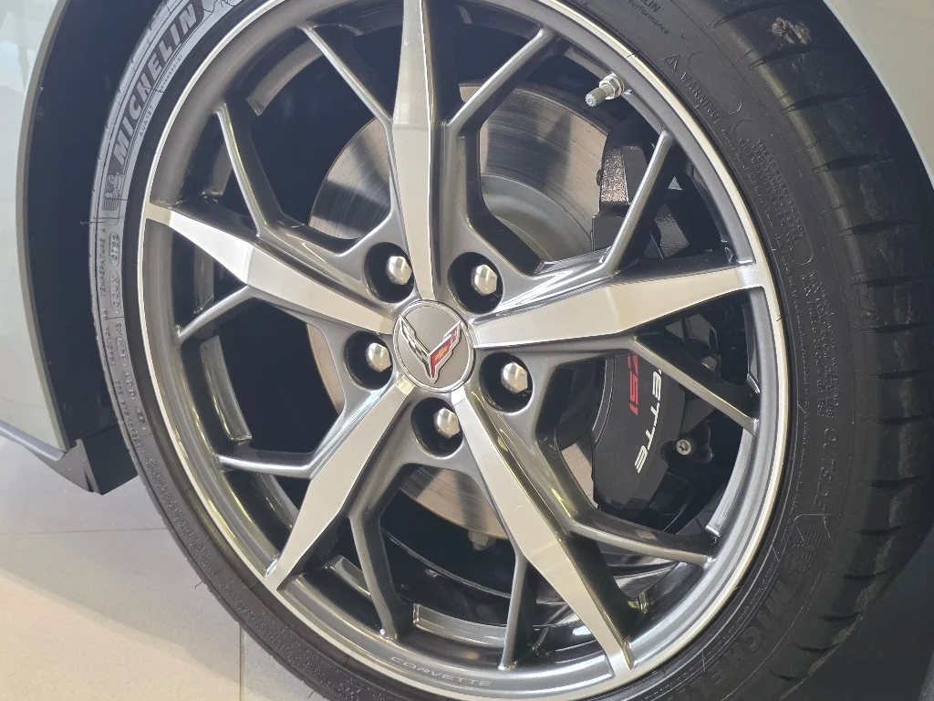 Used 2022 Hypersonic Gray Metallic Chevrolet Stingray image 6