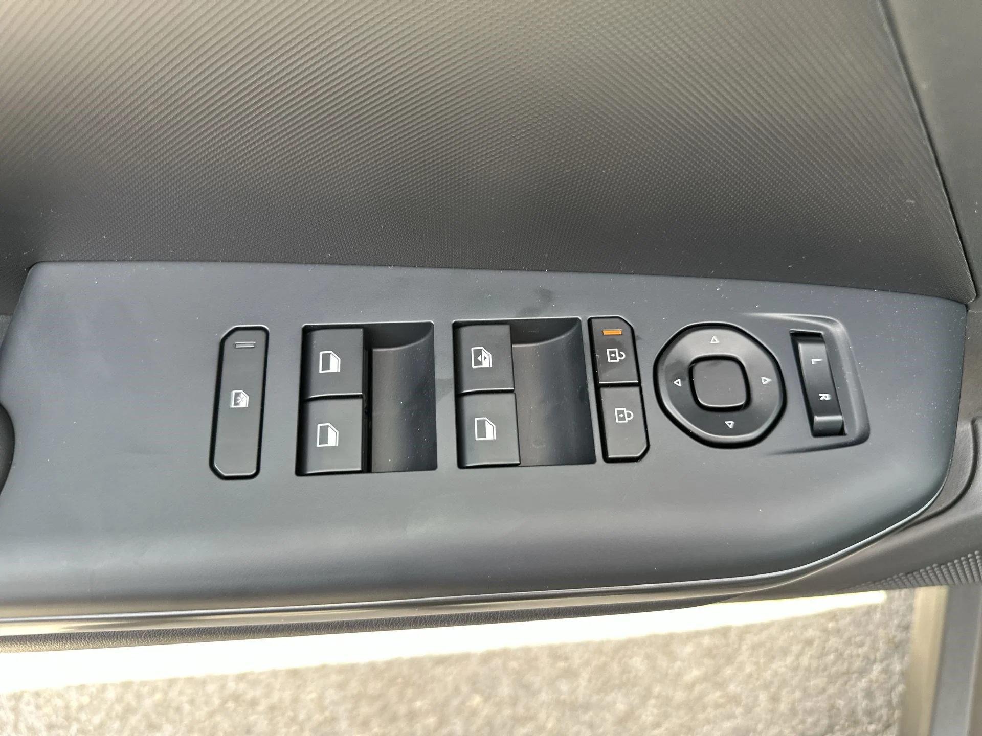 New 2026 Interstellar Gray Kia LX image 17