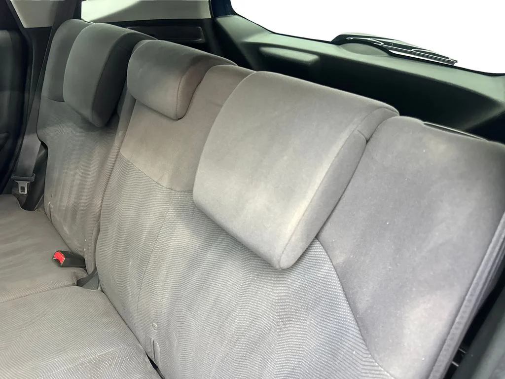 Used 2011  Honda Base image 32