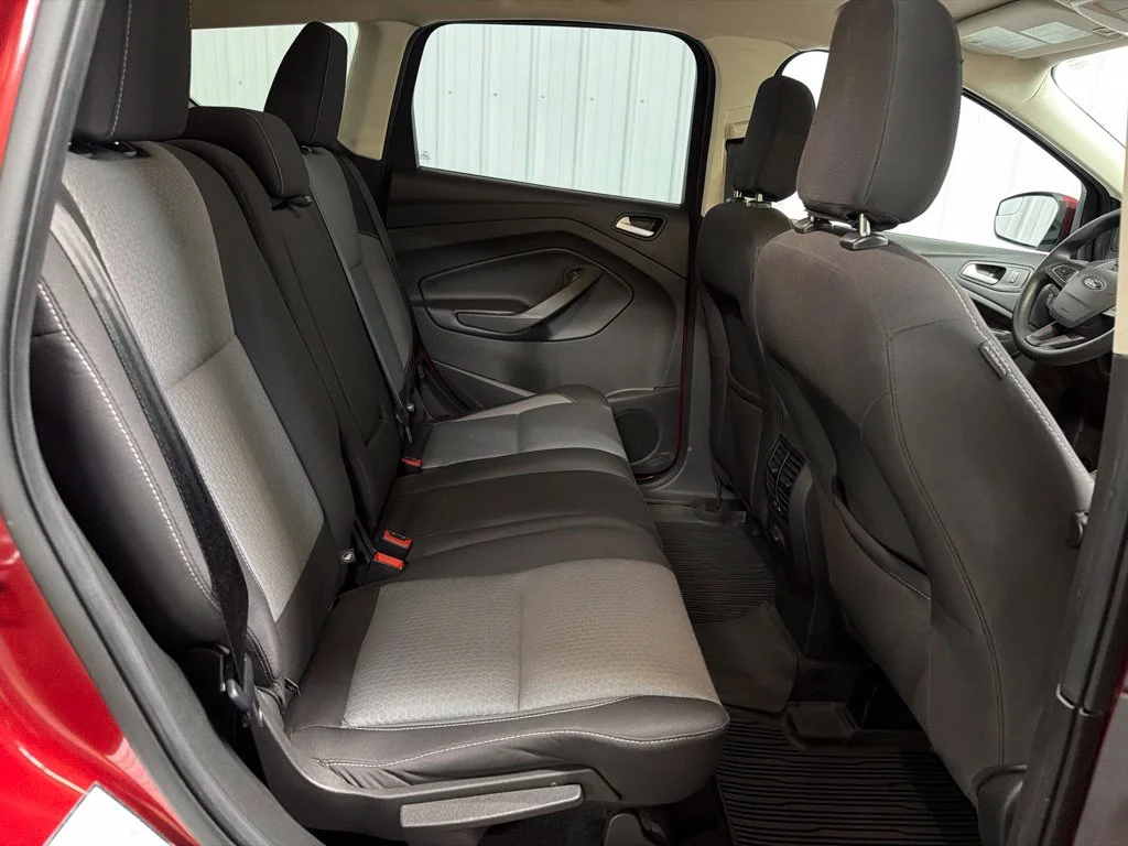 Used 2018 Red Ford SE image 19