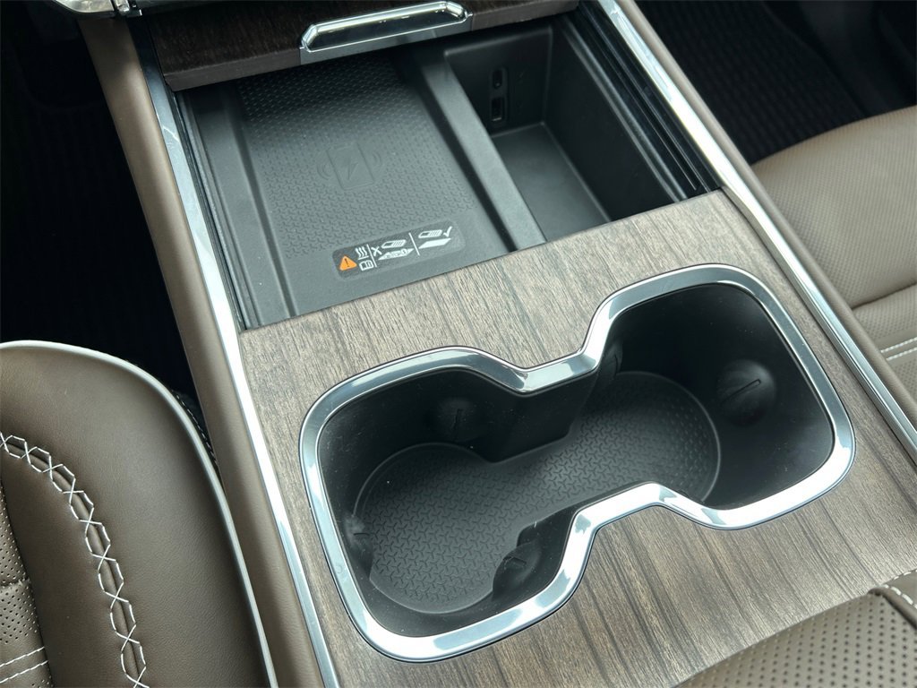 2026 GMC ACADIA - Image 25