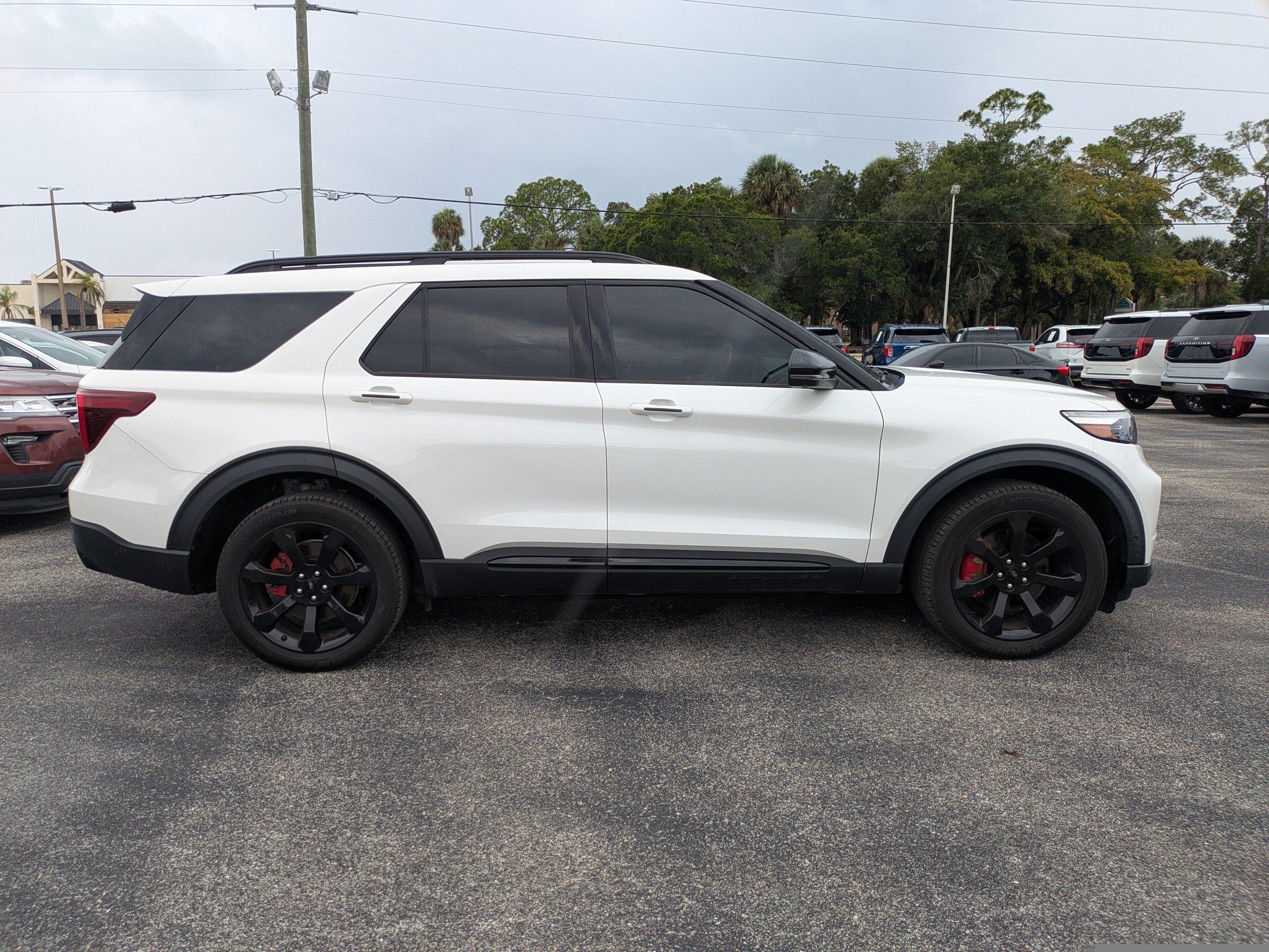 Used 2022  Ford ST image 3