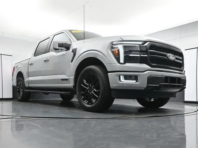 Used 2024 White Ford Lariat image 28