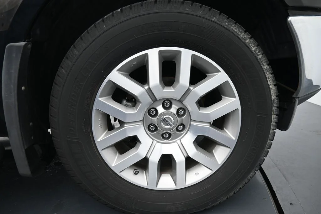 Used 2012 Black Nissan SL image 10
