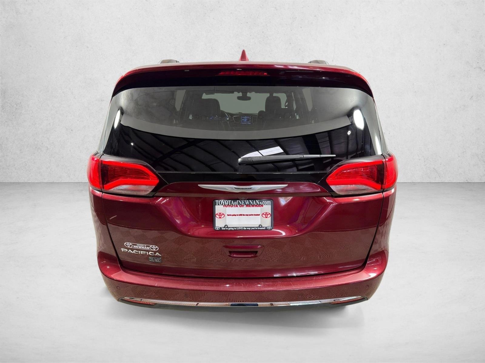 Used 2019 Silver Chrysler Touring L Plus 35th Anniversary image 6