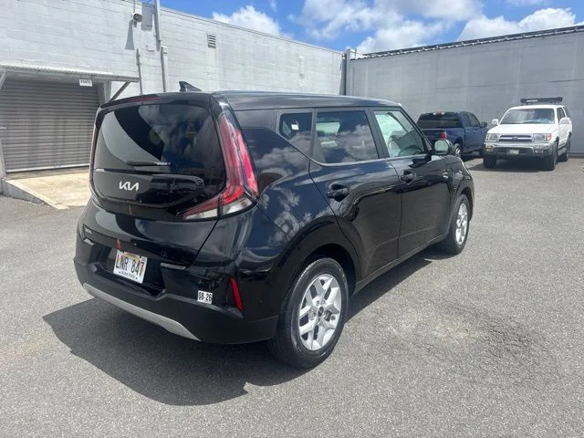 Used 2025 Black Kia LX image 5
