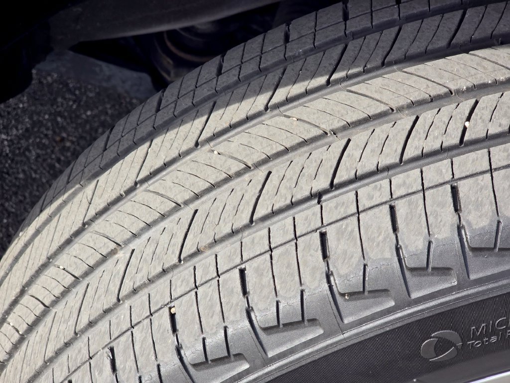 Certified Used 2019 Silver Toyota Limited image 12
