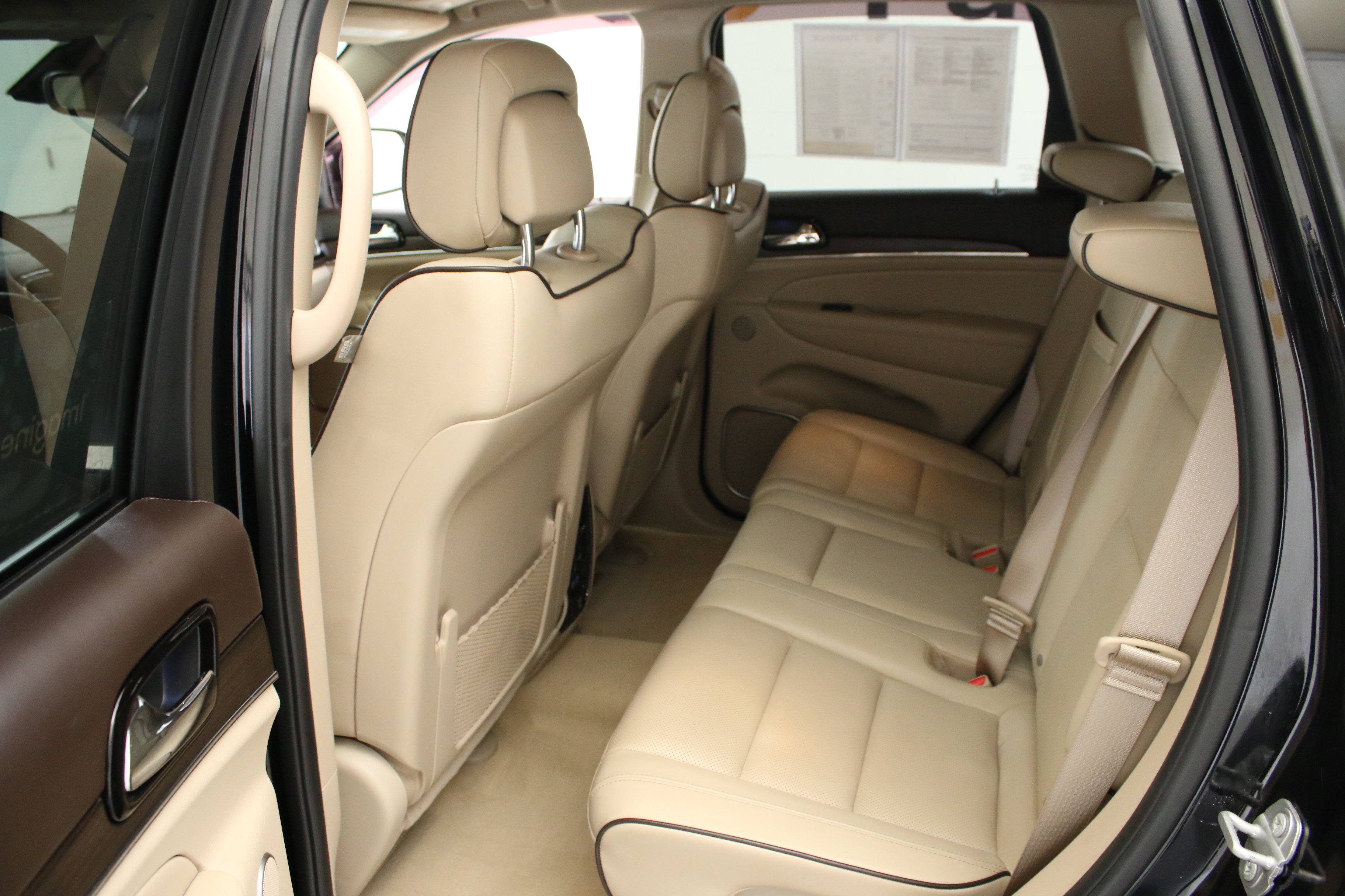 Used 2021 Black Jeep Overland image 26
