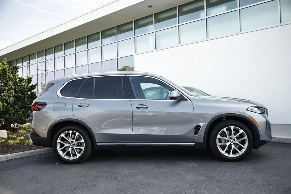 Used 2024 Skyscraper Gray Metallic BMW xDrive50e image 4