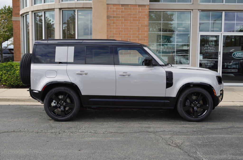 New 2026 Borasco Grey Land Rover X-Dynamic SE image 7