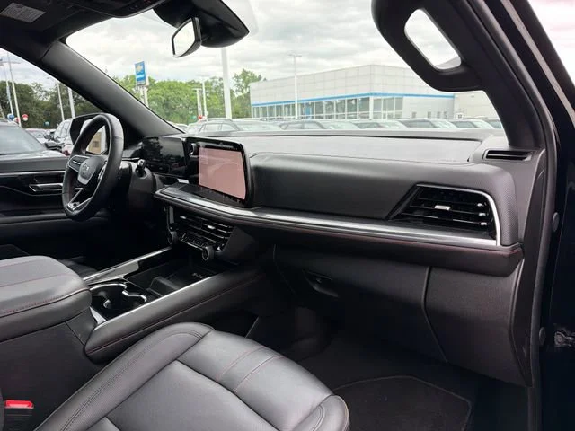 Used 2025 Black Chevrolet RST image 29