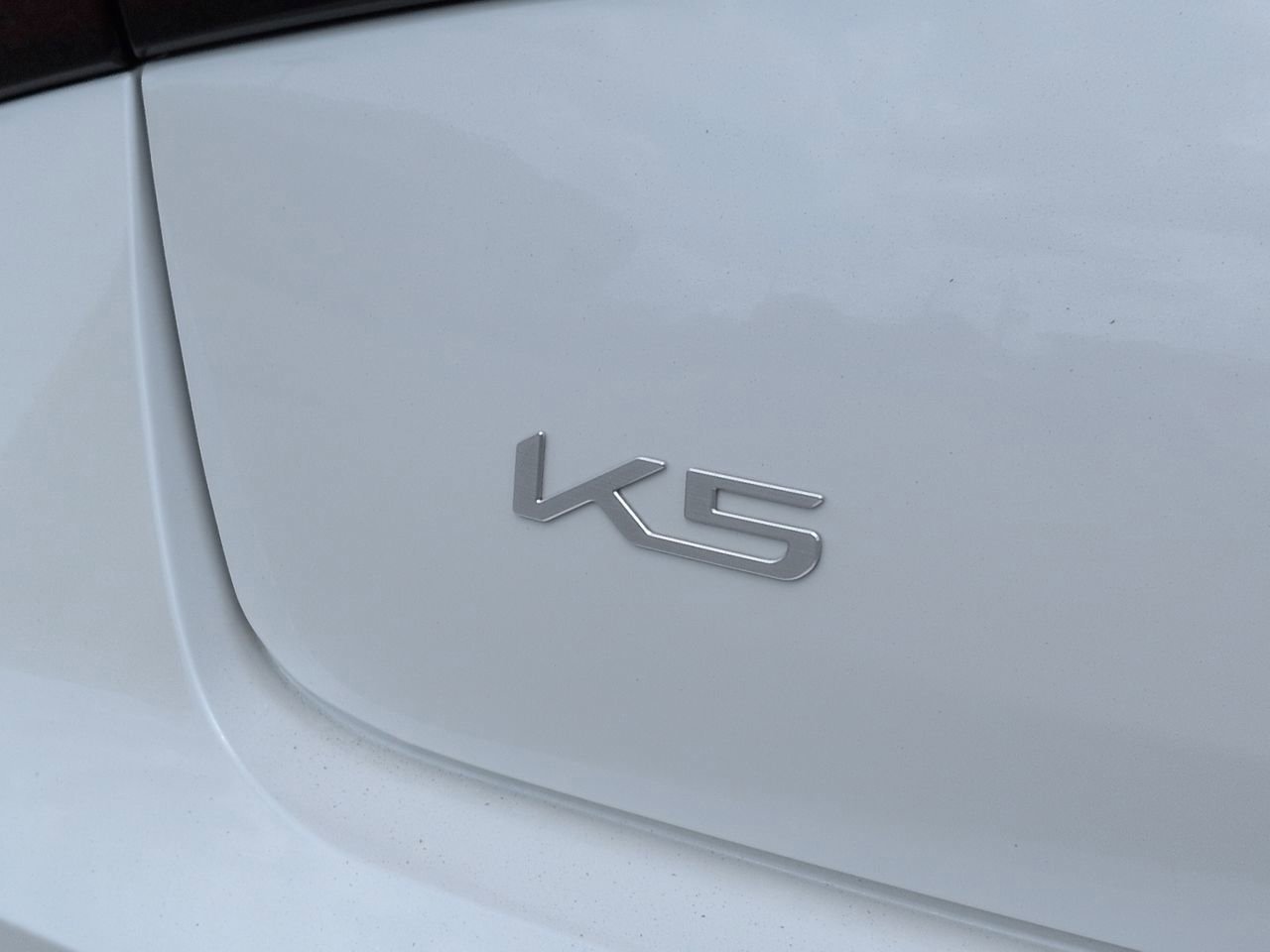 New 2026 Snow White Pearl Kia GT-Line FWD image 34