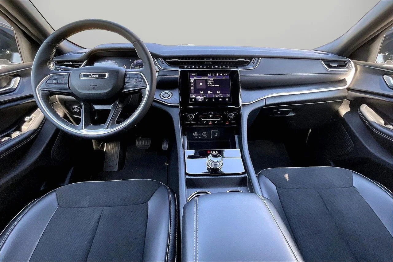Certified Used 2023 Silver Jeep Altitude X image 15