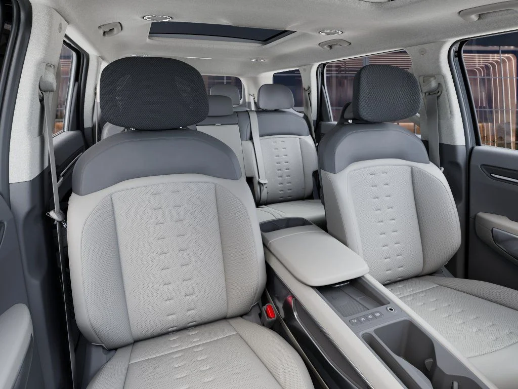 New 2026 Ebony Black Kia Wind AWD image 15