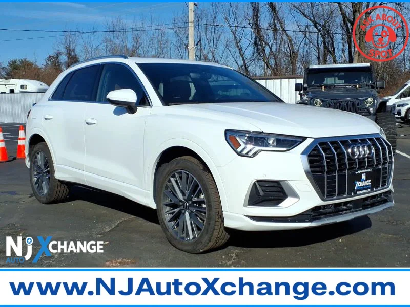 Used 2022  Audi 40 TFSI Premium Plus Sport Utility 4D image 1
