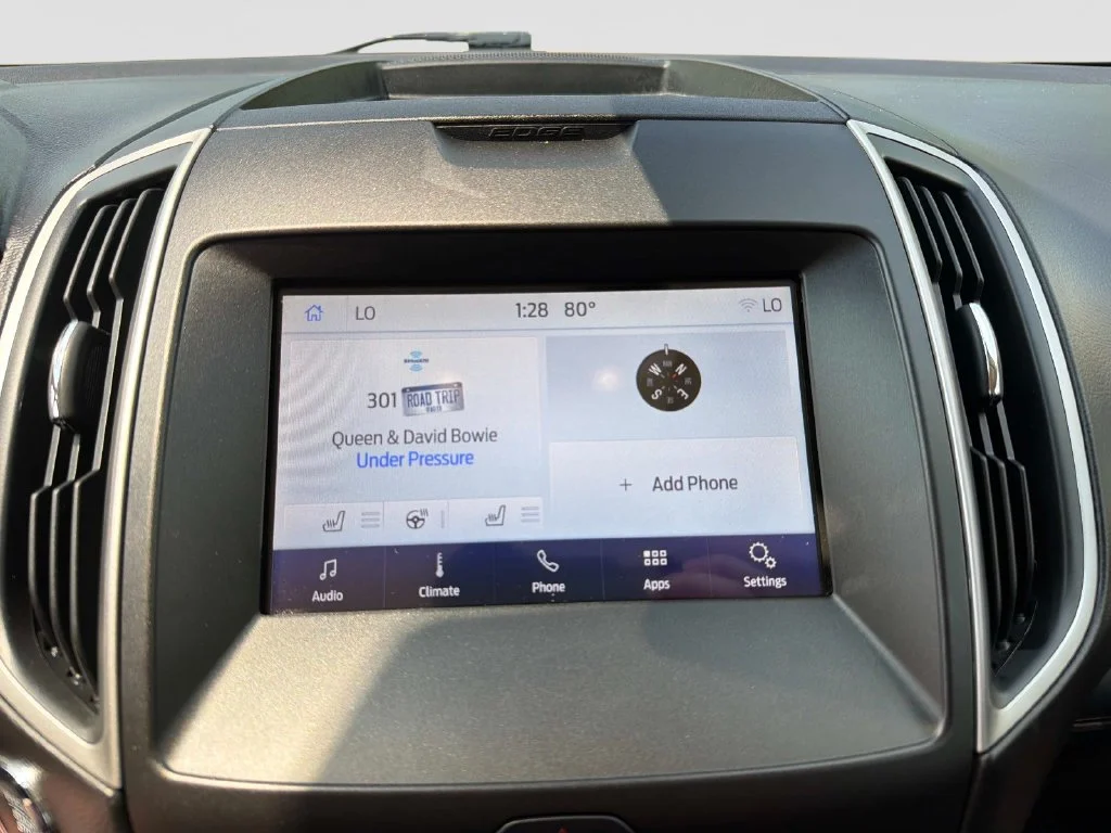 Used 2020 Black Ford SEL image 24