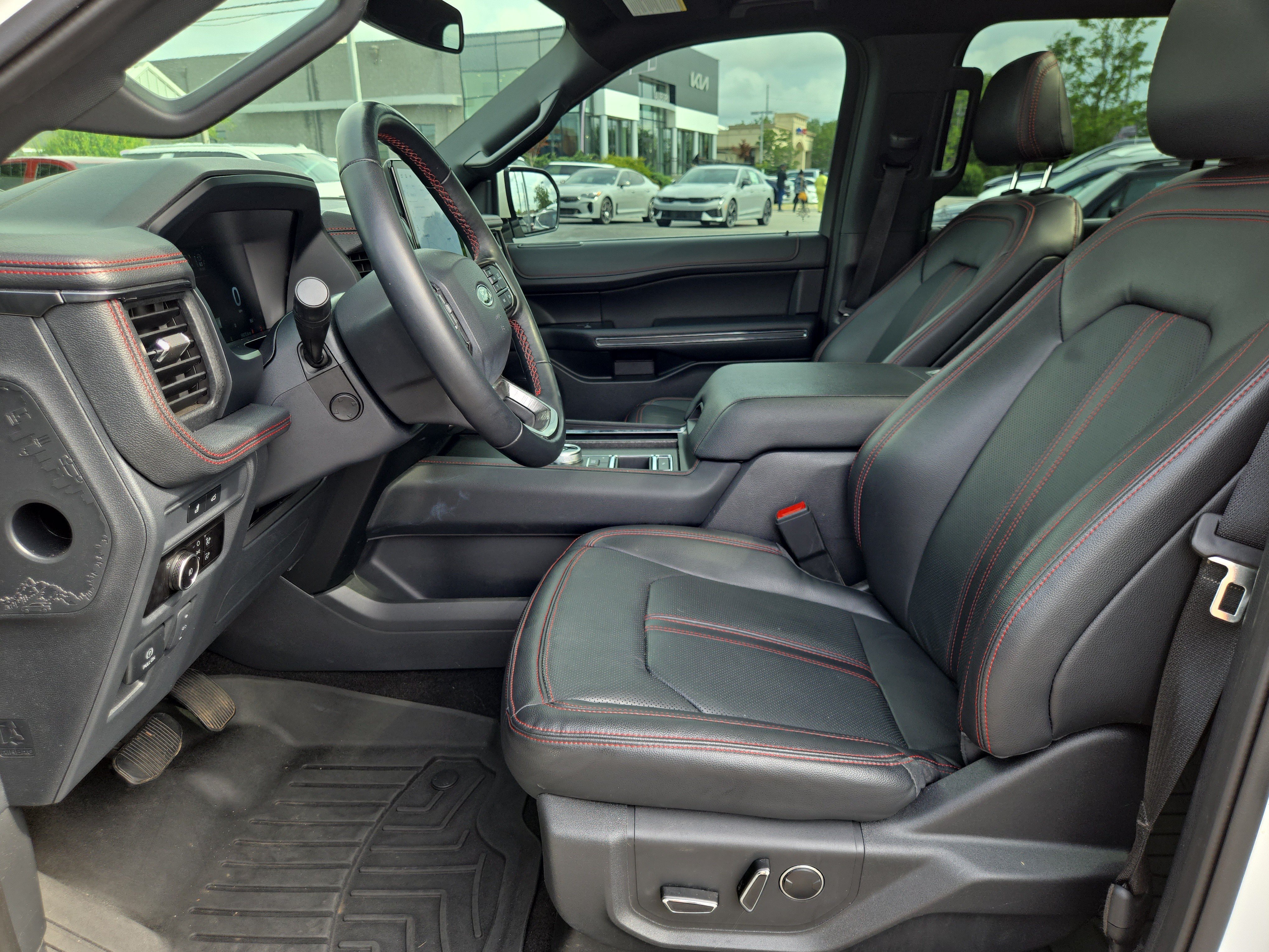 Used 2023 White Ford Limited image 23