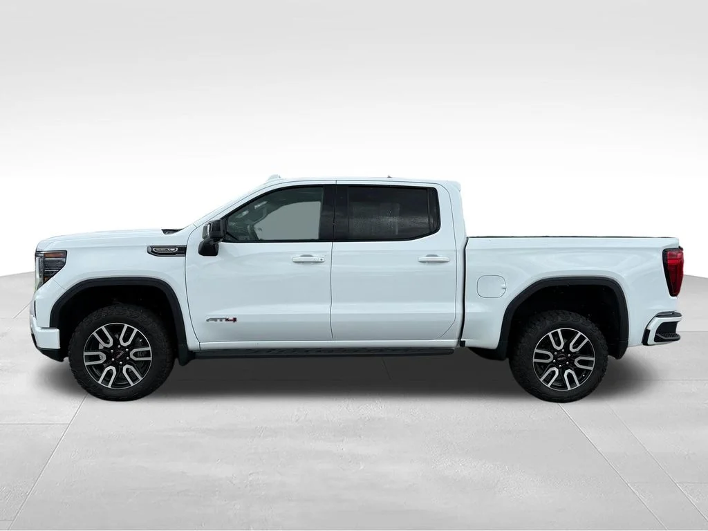 Used 2025 White GMC AT4 image 2