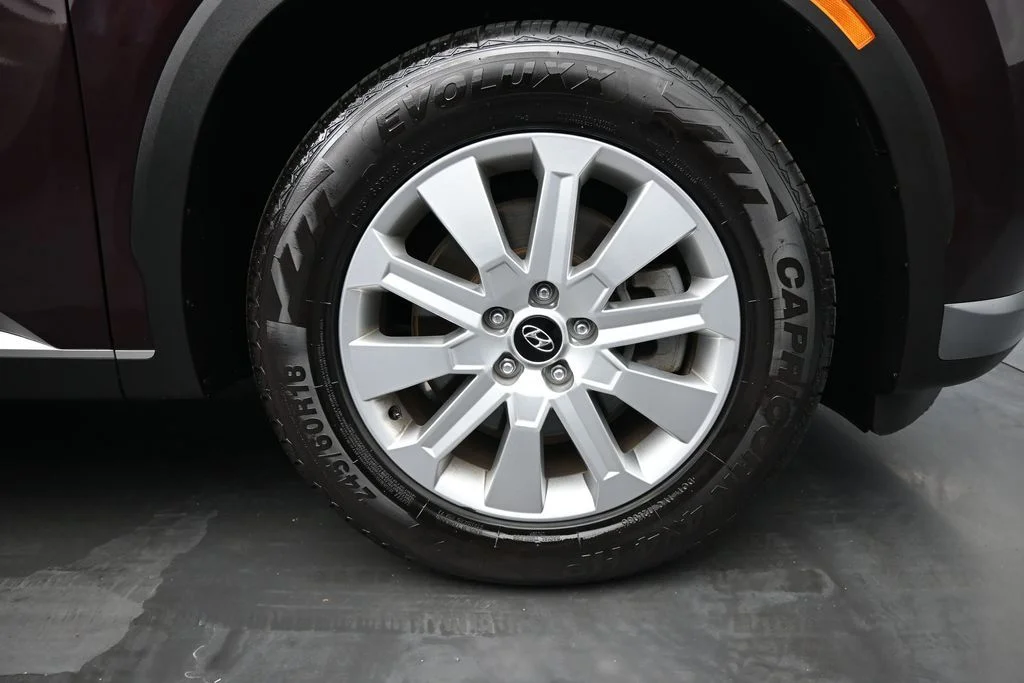 Used 2025 Red Hyundai SEL image 10