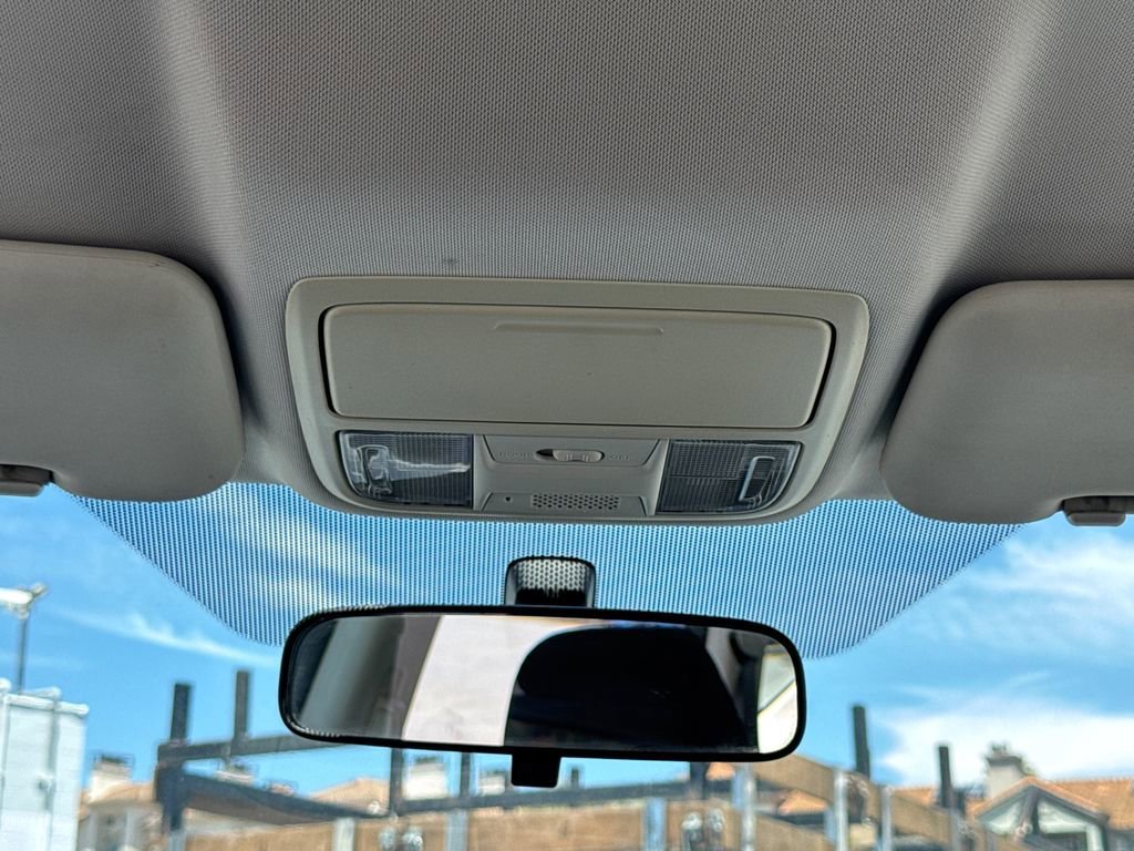 Used 2014  Honda LX image 24