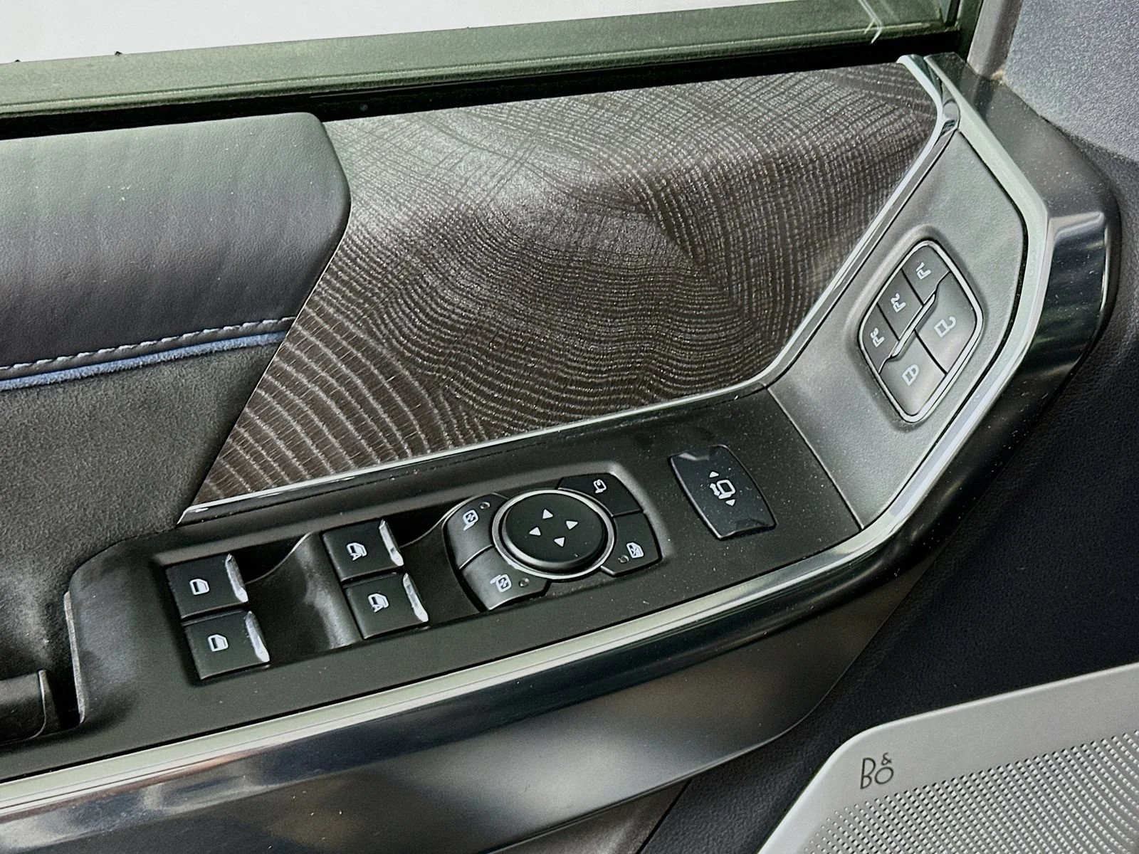 2025 Ford F-350 Super Duty Platinum - Photo 19