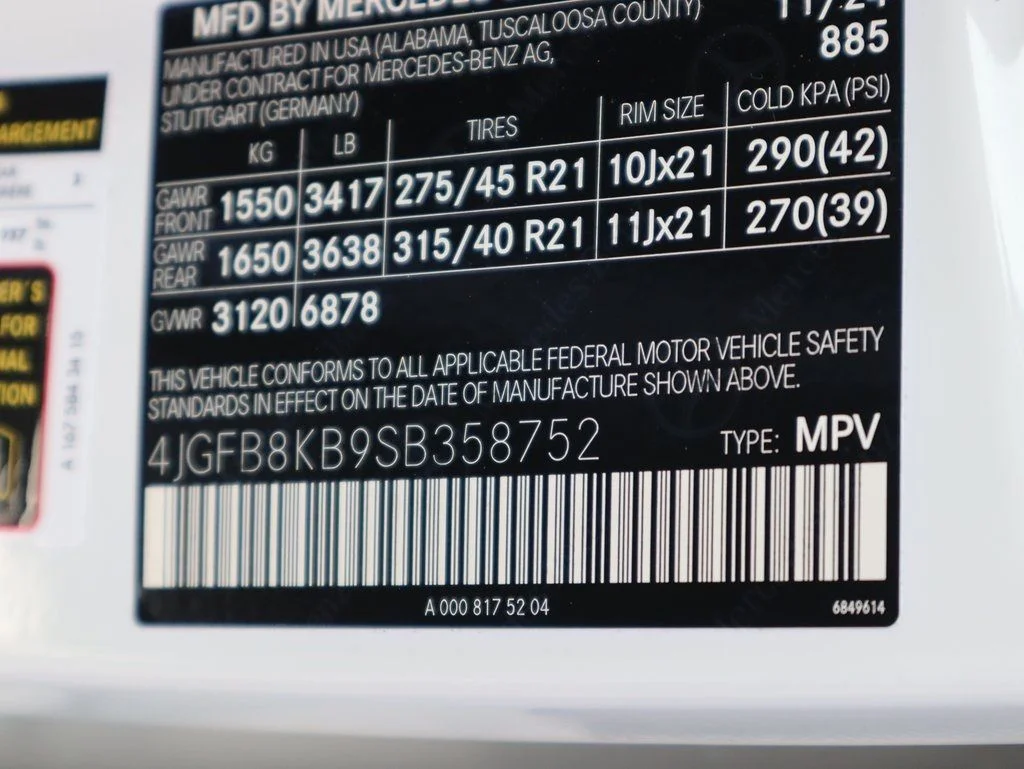 New 2025 MANUFAKTUR Moonlight White Metallic Mercedes-Benz GLE 63 S AMG® image 54