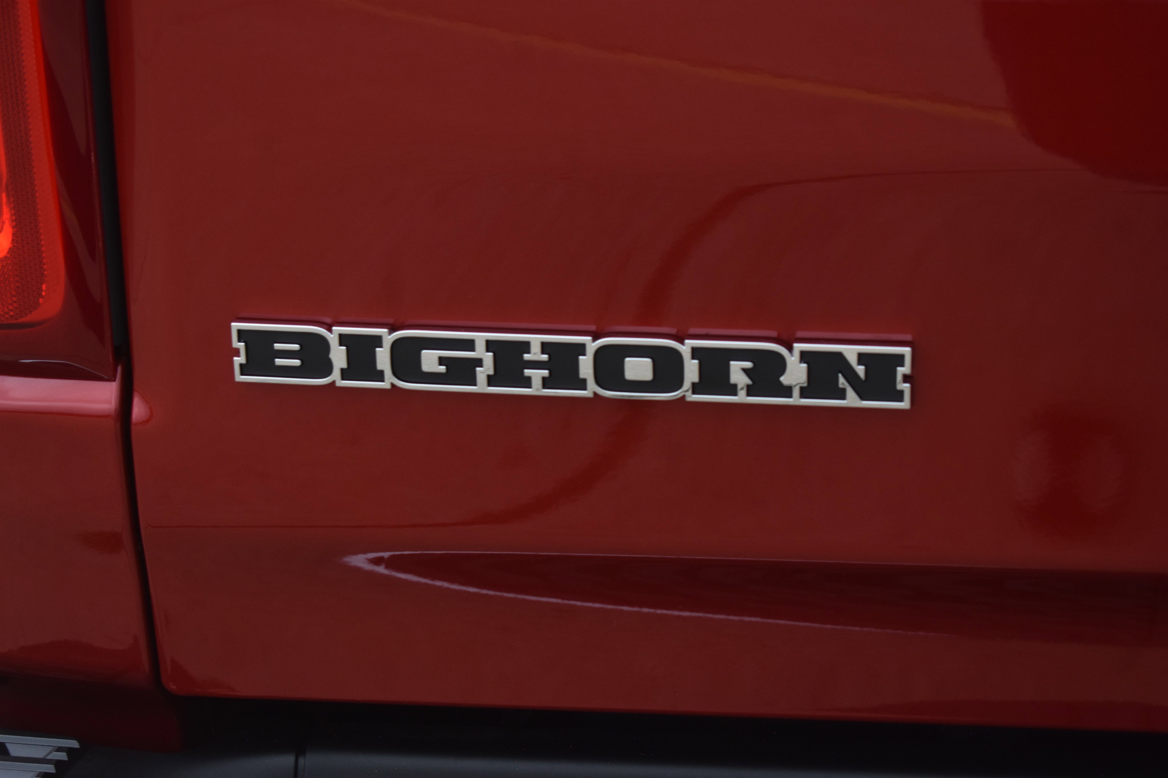 New 2026 Molten Red Pearl-Coat Exterior Paint RAM Big Horn image 7