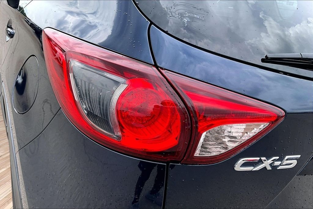 Used 2015 Blue Mazda Grand Touring image 28