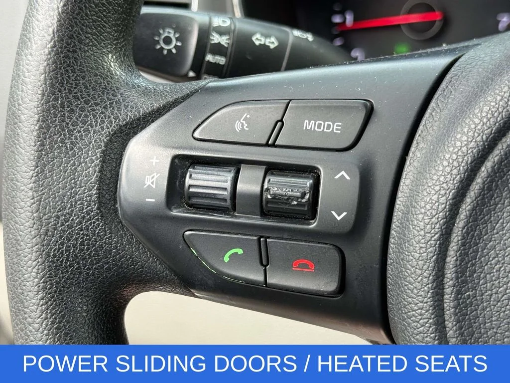 Used 2016 Silver Kia LX image 22
