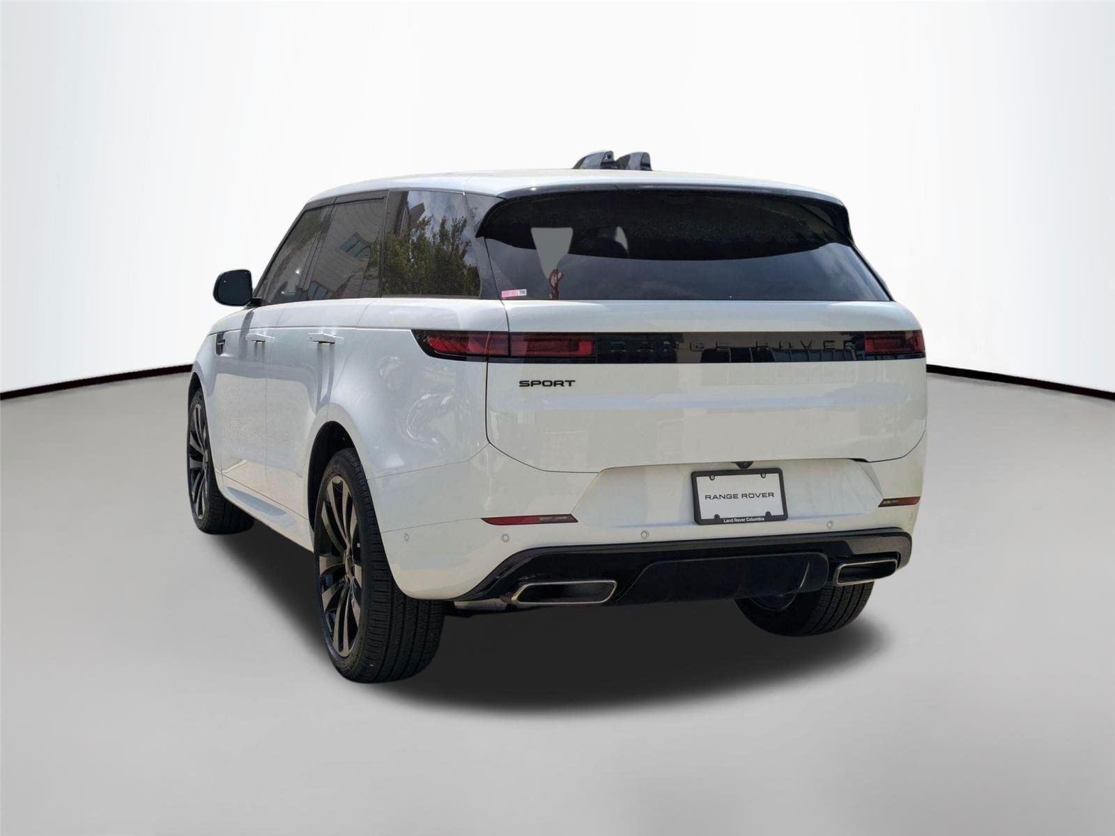 Used 2026 Fuji White Land Rover Dynamic SE image 7
