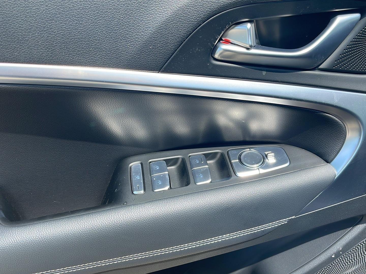 2026 GENESIS G70 Standard - Photo 20