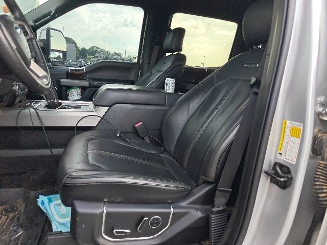 Used 2015 Ingot Silver Ford Platinum image 8