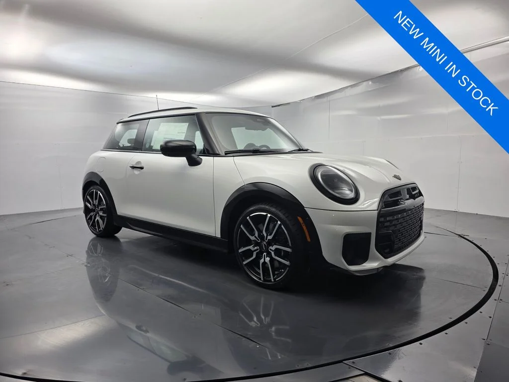 2026 MINI Hardtop Cooper S's photo