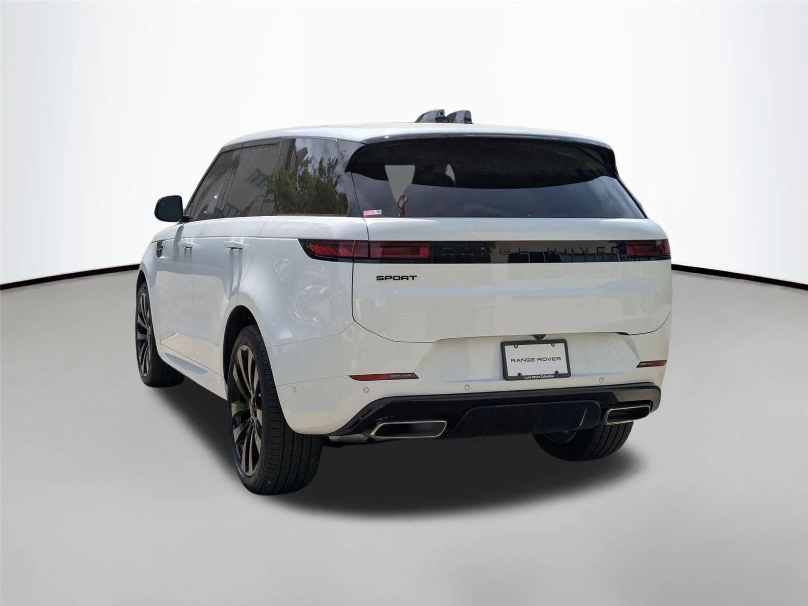 Used 2026 Fuji White Land Rover Dynamic SE image 7