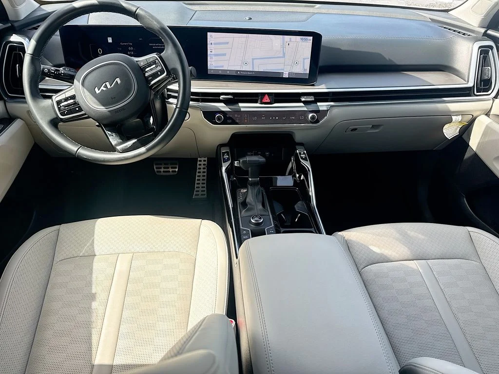 Used 2025 White Kia SX image 25