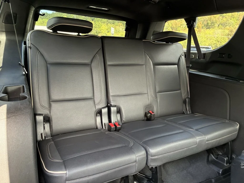 Used 2023 SUMMIT WHITE Chevrolet Premier image 21