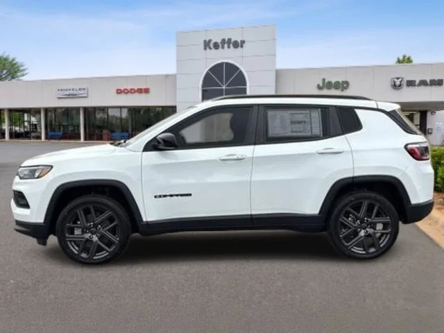 New 2026 White/off-white Jeep Latitude image 2