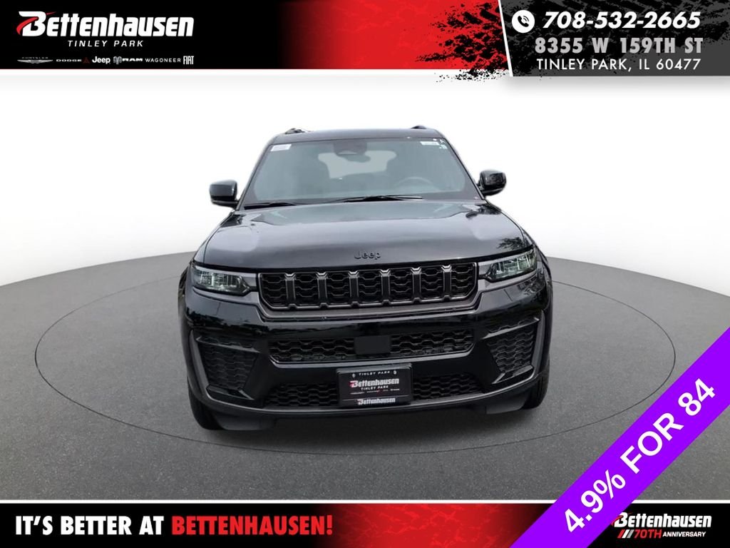 New 2026 Diamond Black Crystal Pearl-Coat Exterior Paint Jeep Altitude image 12