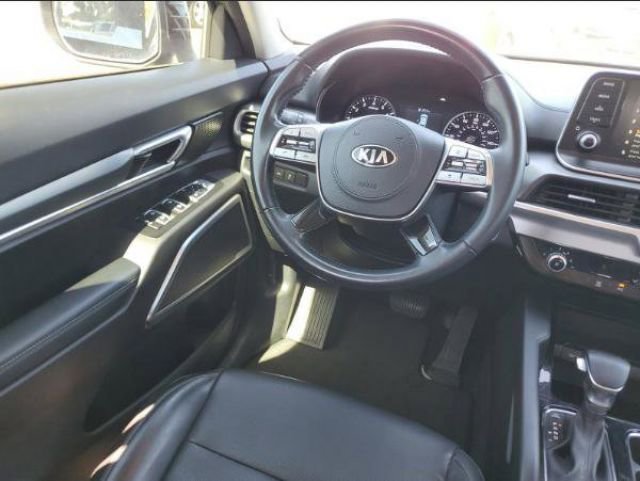 Used 2020 Ebony Black Kia LX image 11