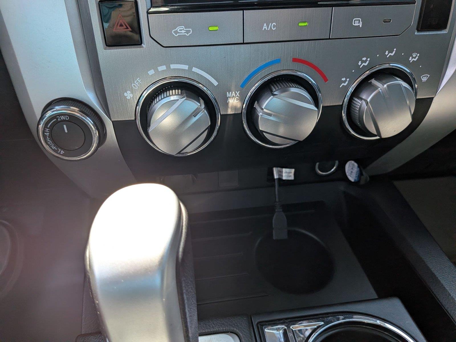 Used 2015 Blue Ribbon Metallic Toyota SR5 image 26