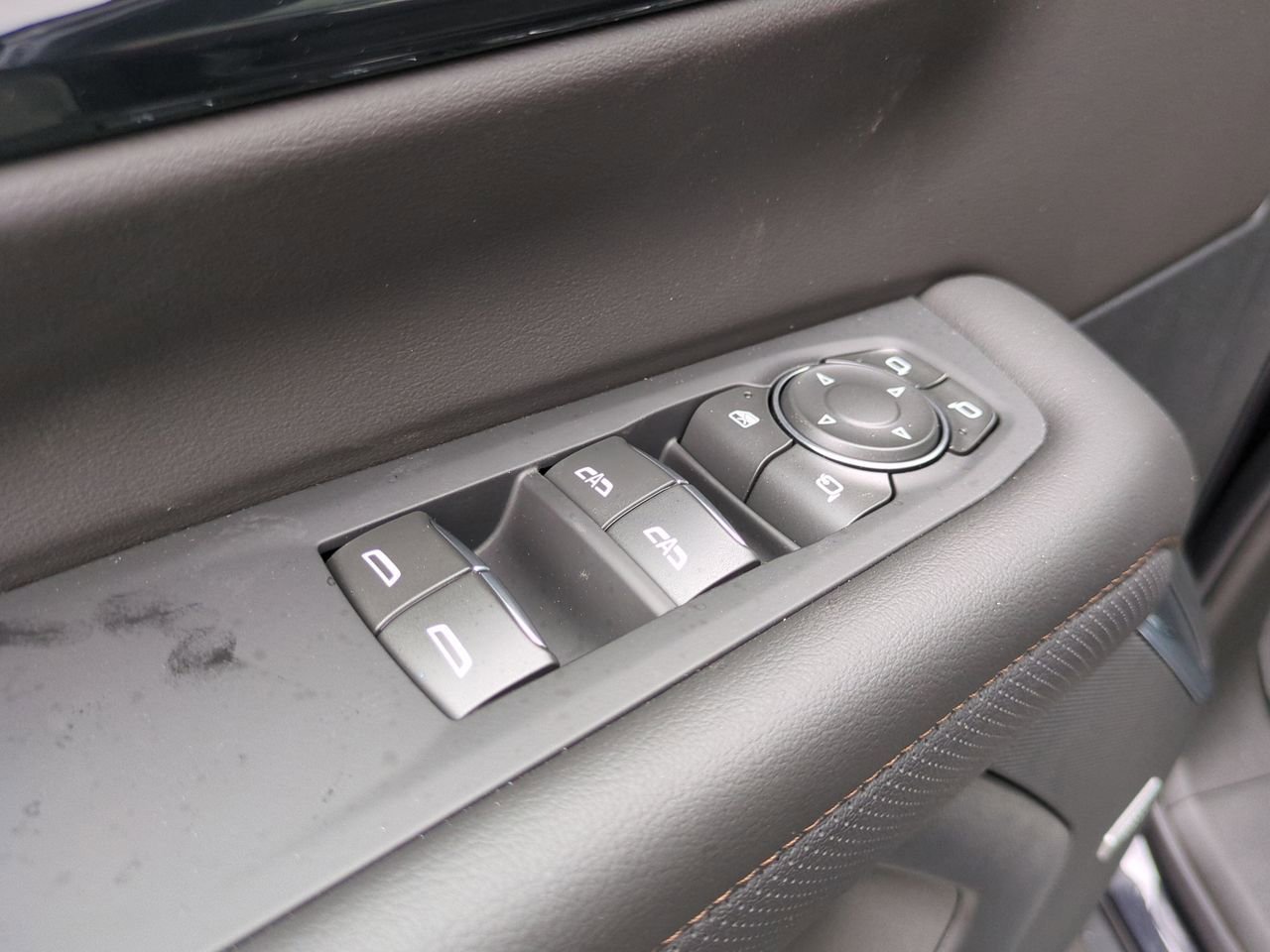 2025 Chevrolet Suburban High Country - Photo 24