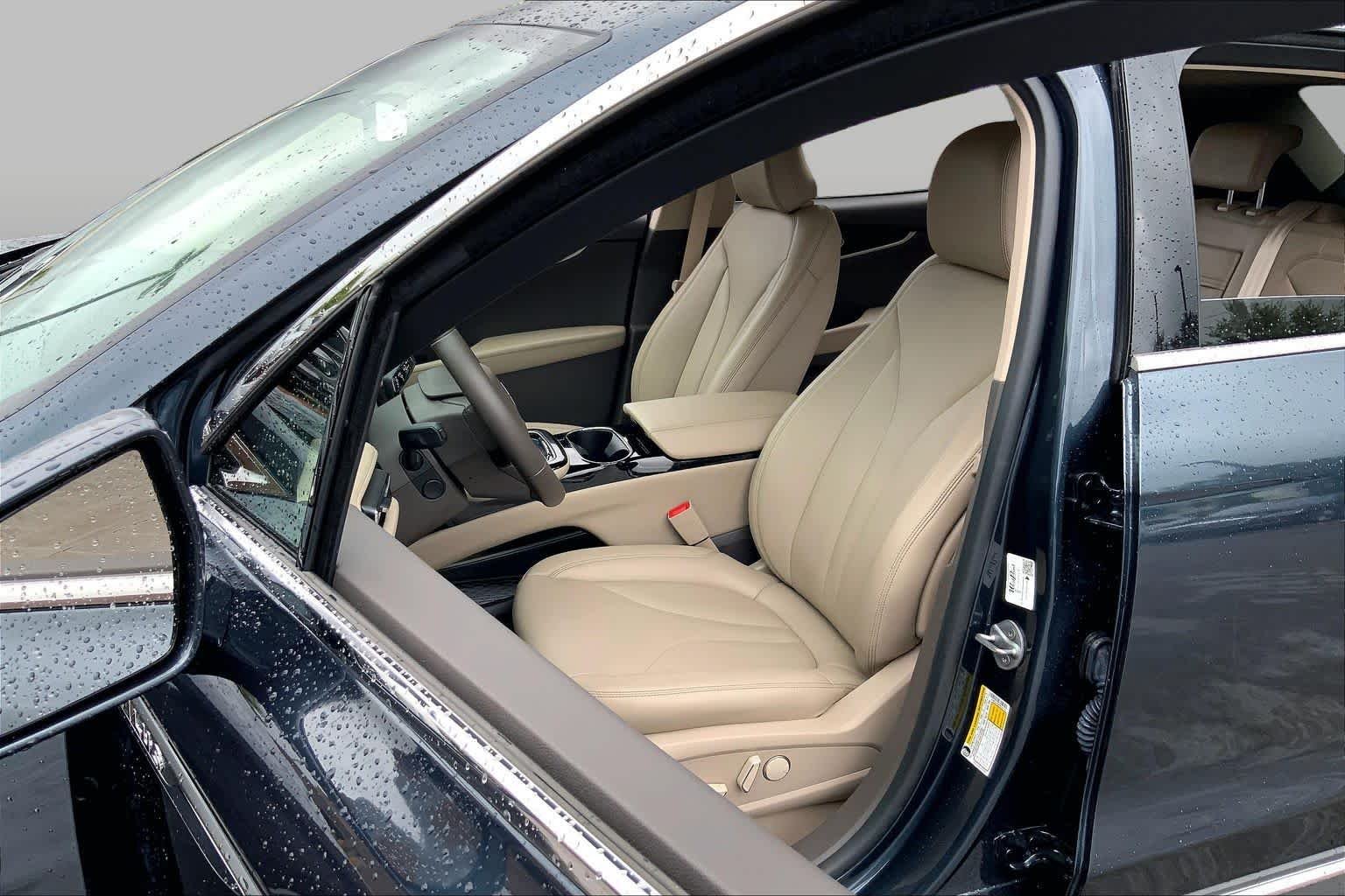 Used 2023 Flight Blue Lincoln Standard image 8