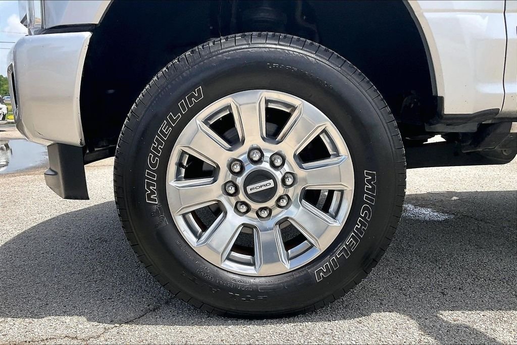 Used 2017 Silver Ford Platinum image 35