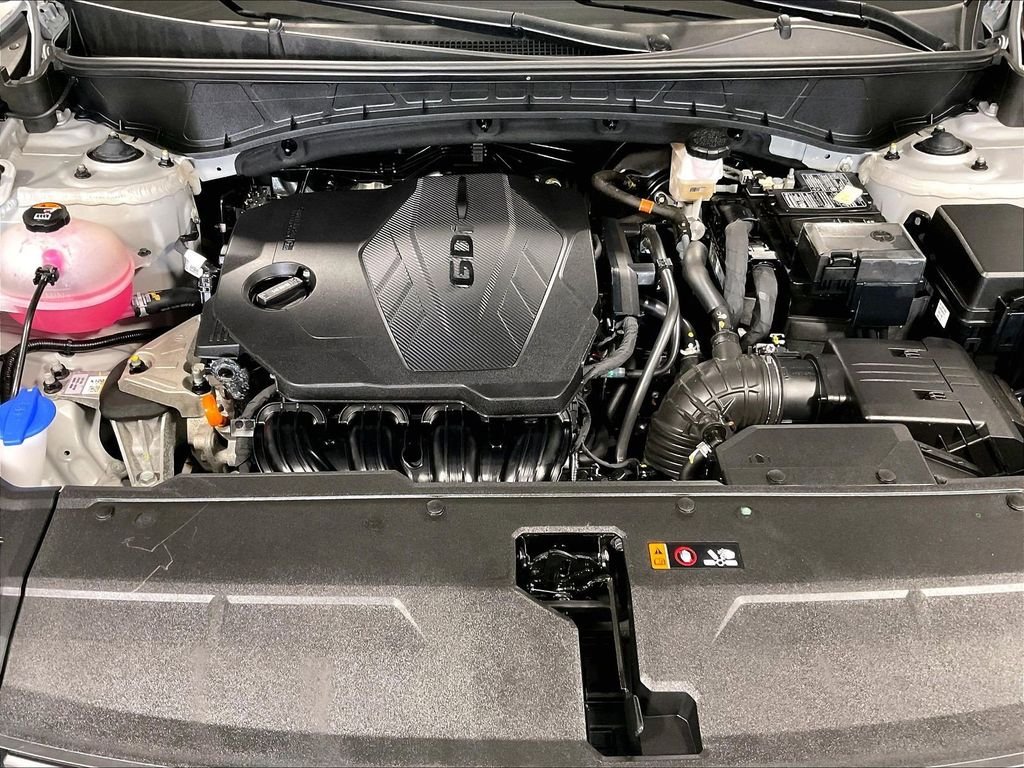 Used 2024 Silver Hyundai SE image 33