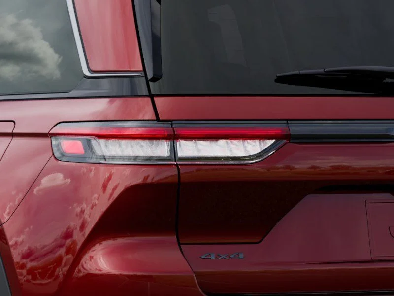 New 2026 Velvet Red Pearl-Coat Exterior Paint Jeep Altitude image 9