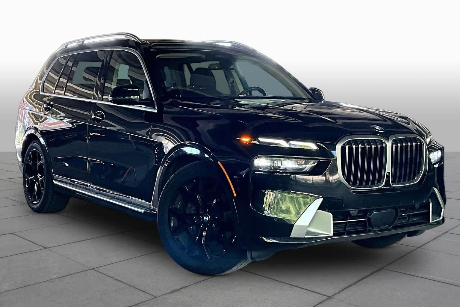 Used 2025 Black Sapphire Metallic BMW xDrive40i image 2