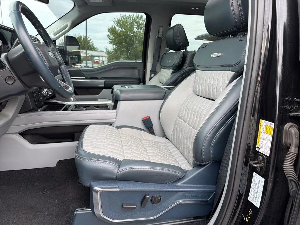 Used 2024 Black Ford Limited image 19