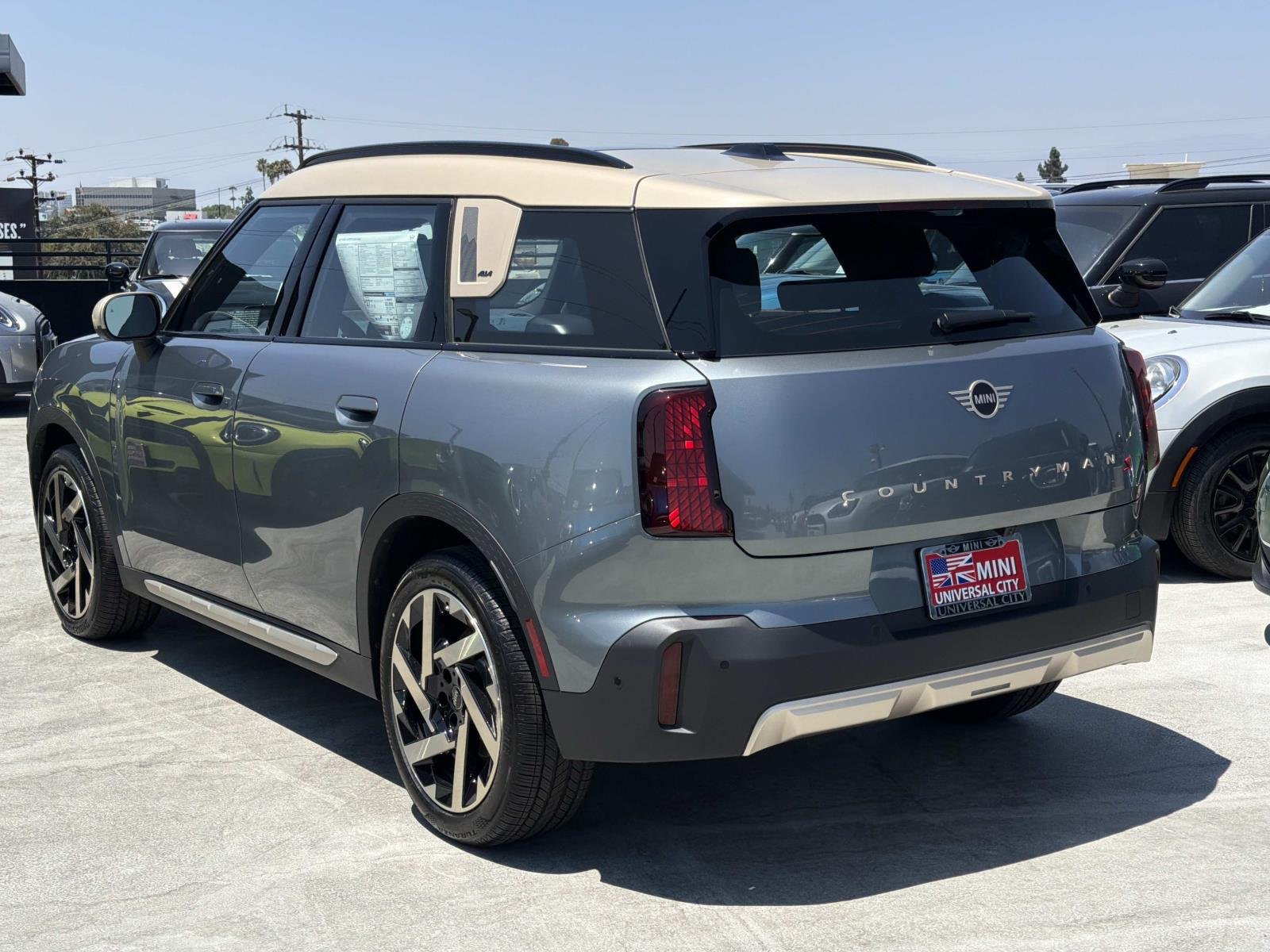 New 2027 0C71 Smokey Green Metallic MINI Signature Plus image 3