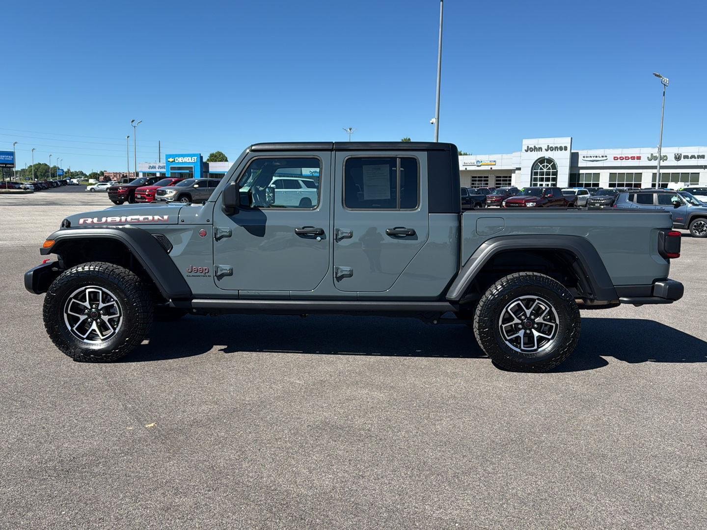 Used 2025 Anvil Clearcoat Jeep Rubicon image 13